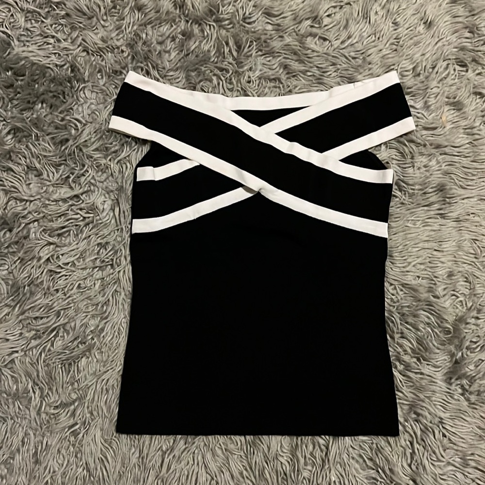 White House Black Market size large